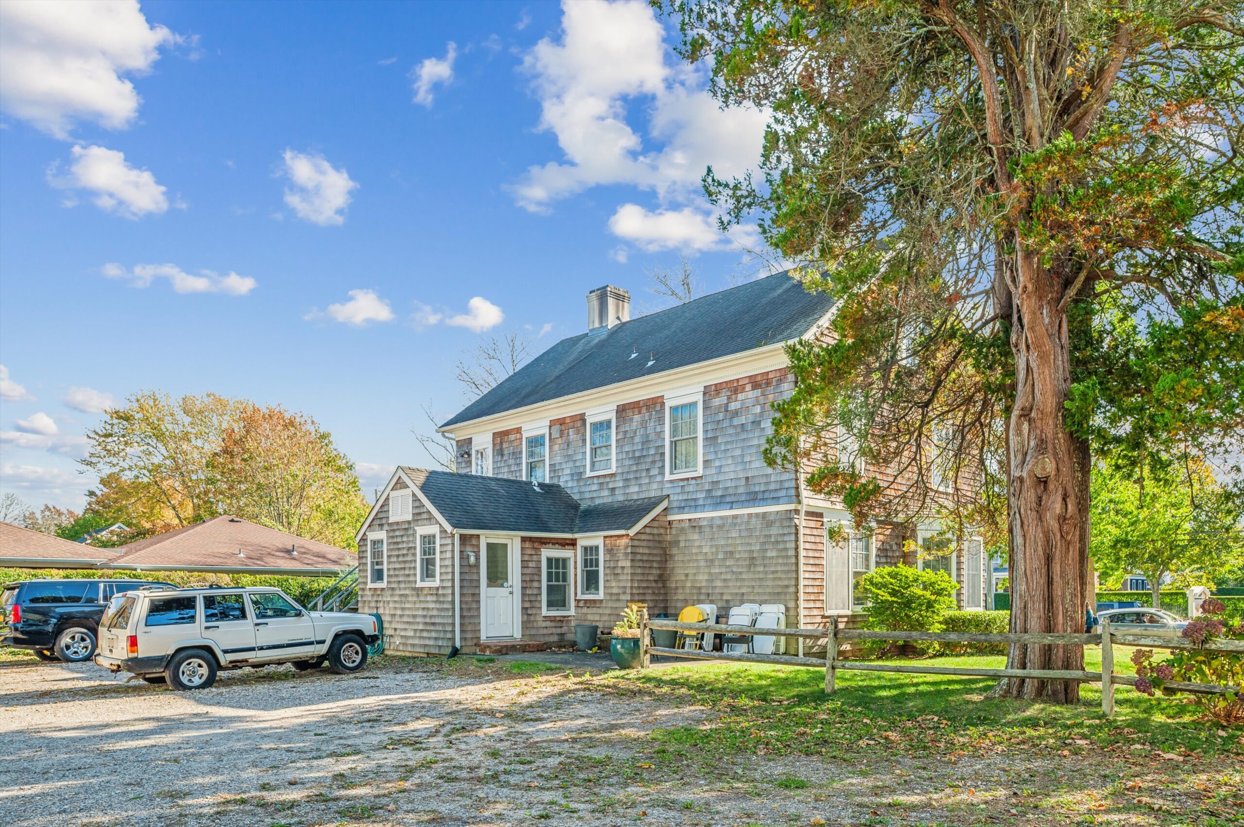 04-98 Newtown Ln East Hampton-5