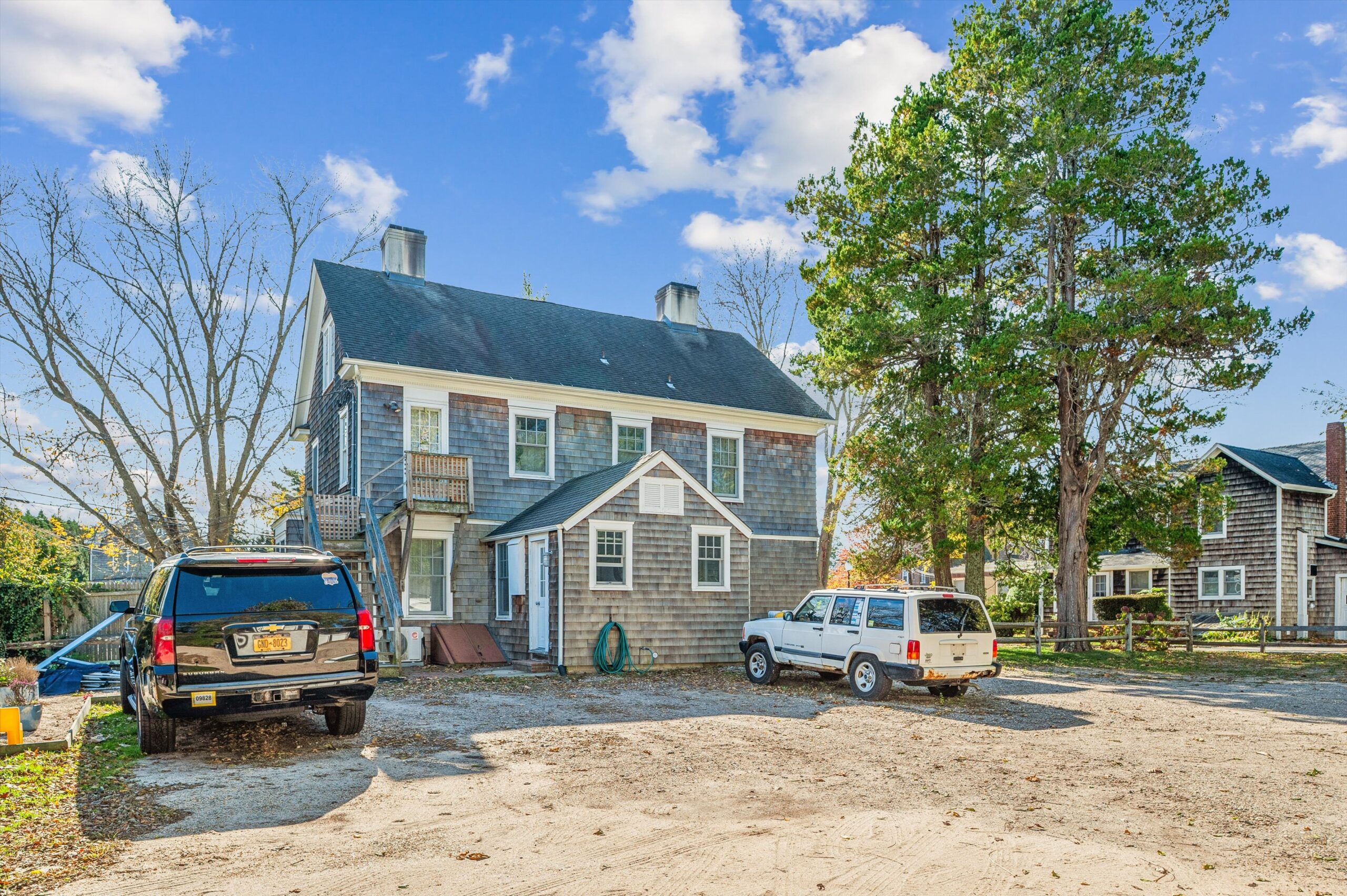 05-98 Newtown Ln East Hampton-6