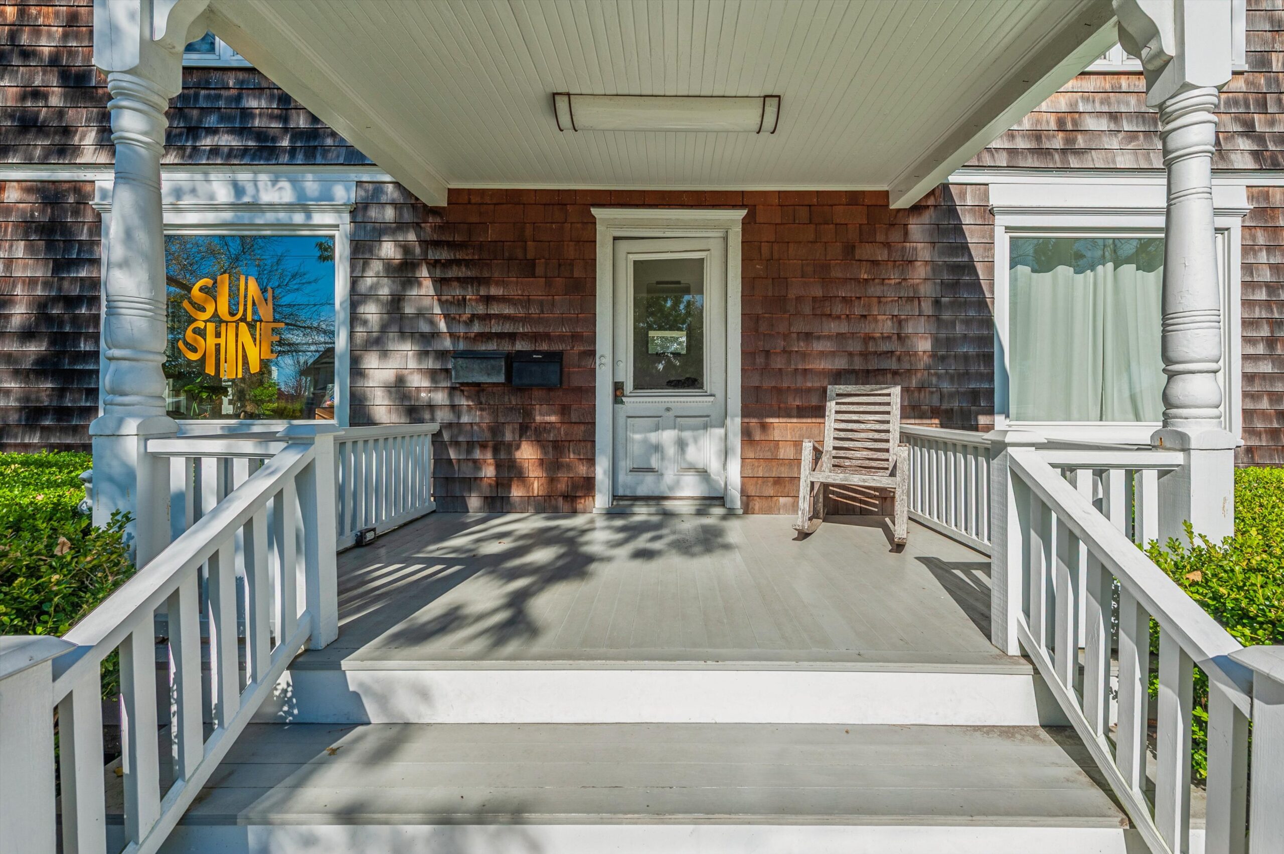 06-98 Newtown Ln East Hampton-1