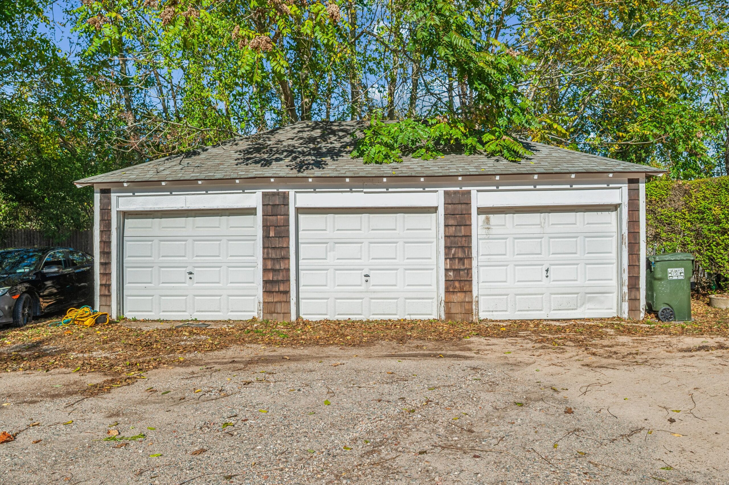 09-98 Newtown Ln East Hampton-4