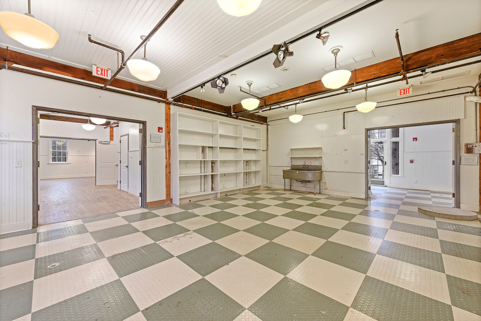 11-Indian-Wells-Hwy-Amagansett-NY-Building-Photo-51-LargeHighDefinition