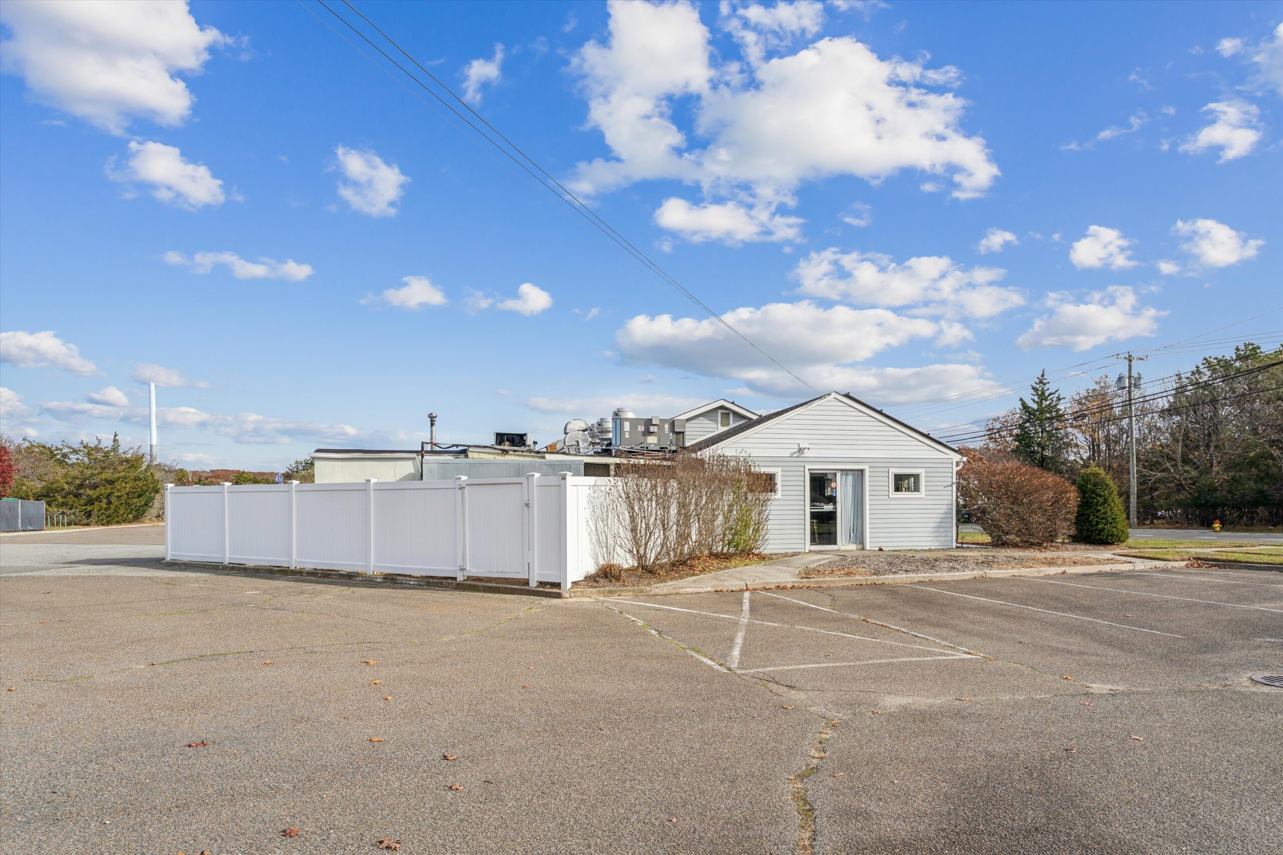 01-62 Montauk Hwy_011