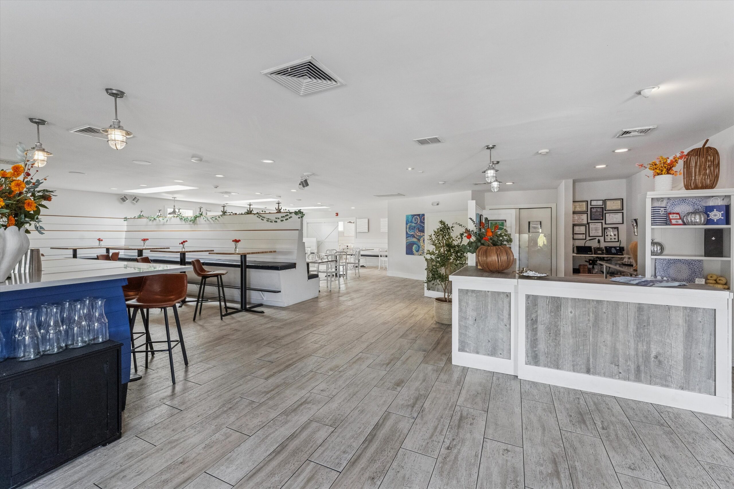 09-62 Montauk Hwy_019