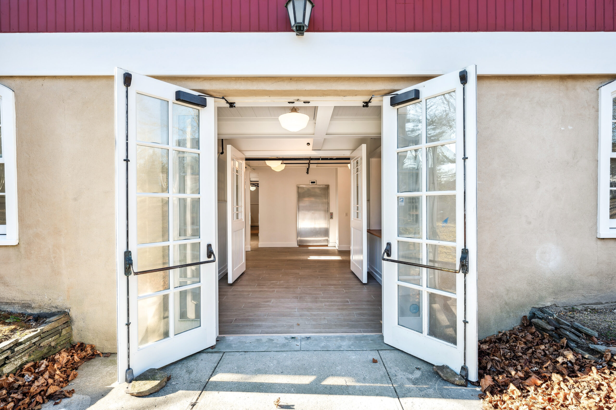 WebRes_02 - 11 Indian Wells Hwy, Amagansett - Front