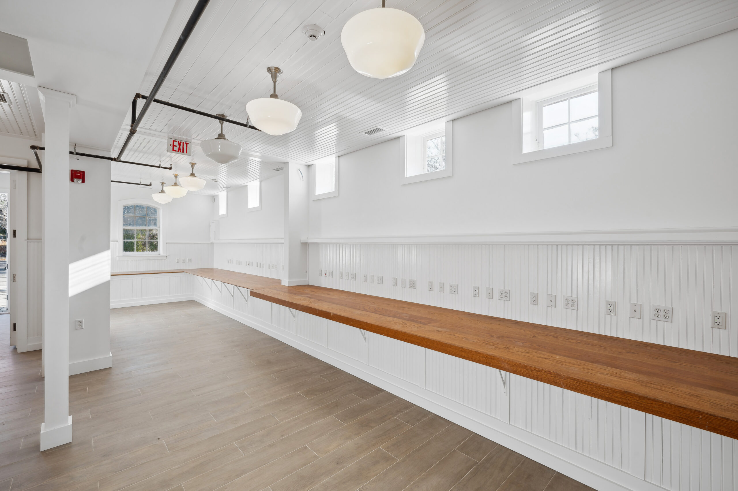 WebRes_12 - 11 Indian Wells Hwy, Amagansett - Retail