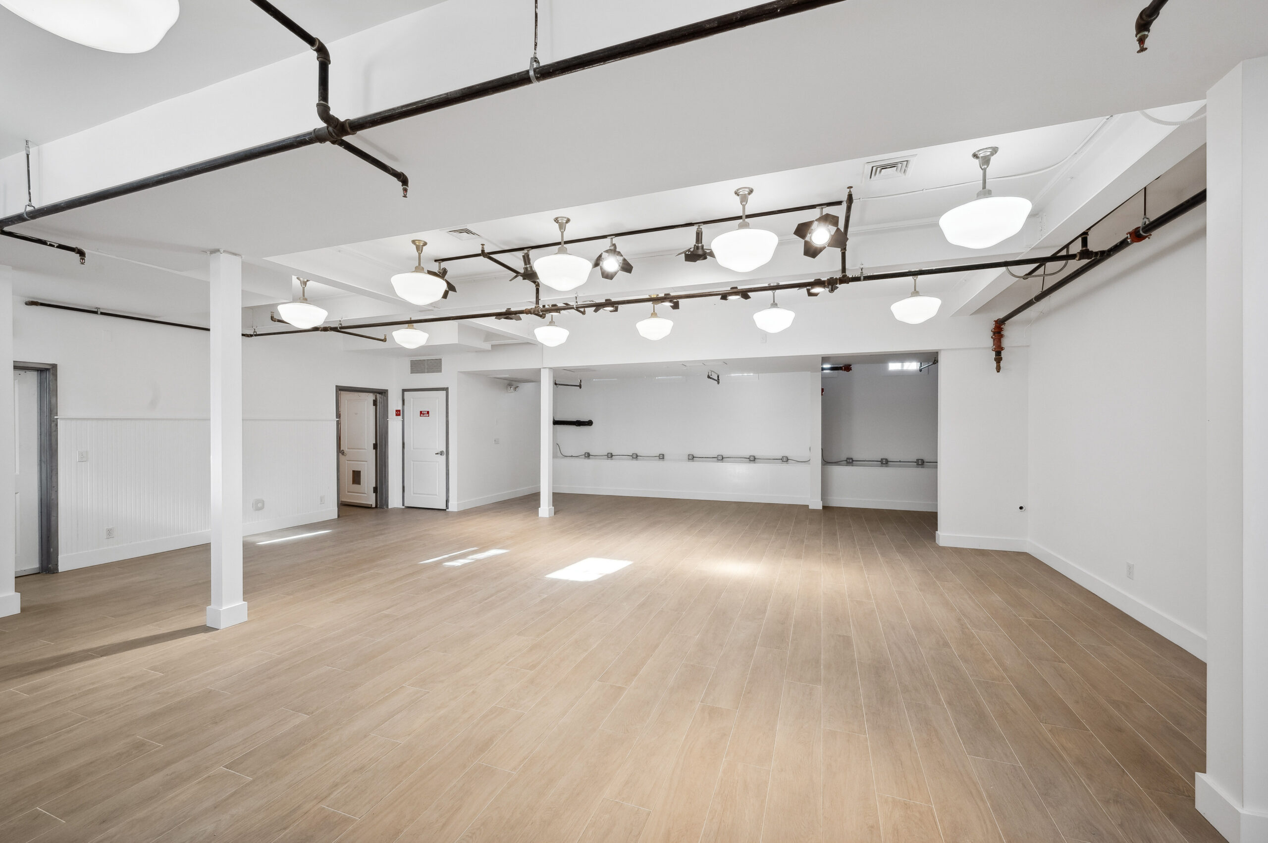 WebRes_13 - 11 Indian Wells Hwy, Amagansett - Retail