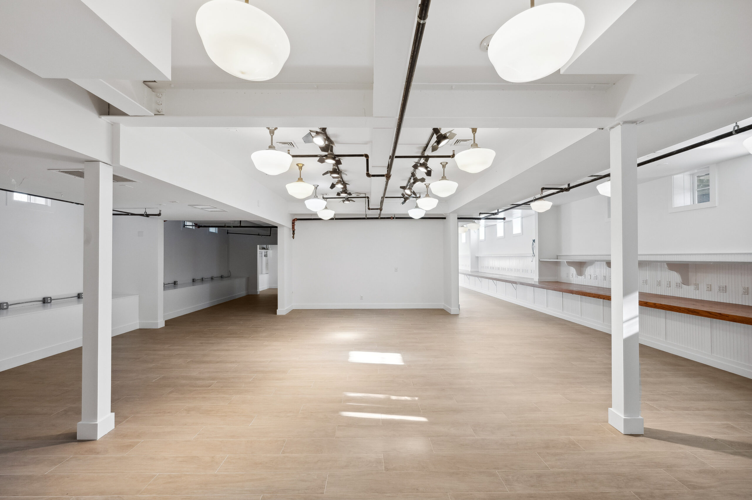 WebRes_15 - 11 Indian Wells Hwy, Amagansett - Retail