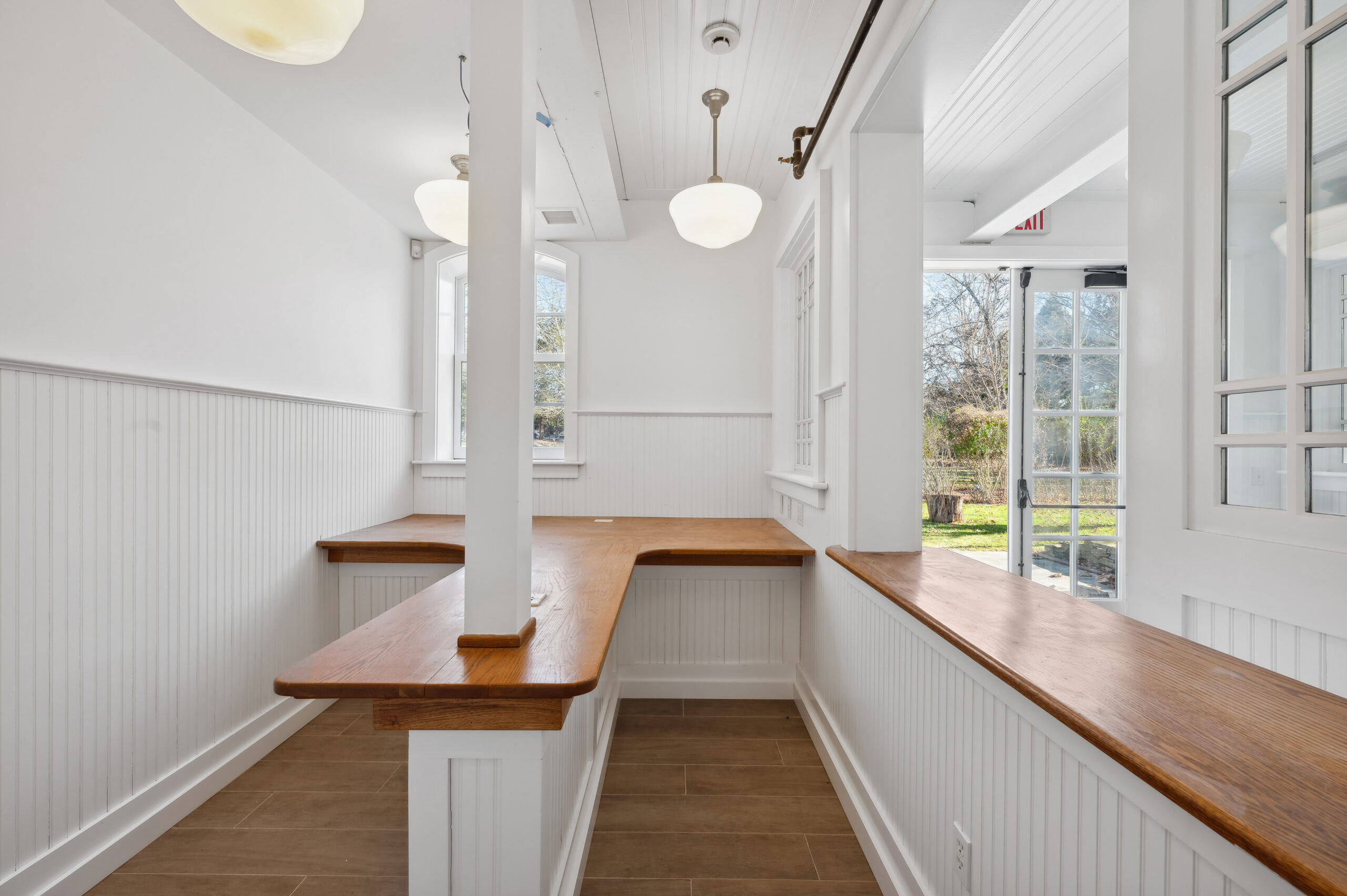 WebRes_20 - 11 Indian Wells Hwy, Amagansett - Retail