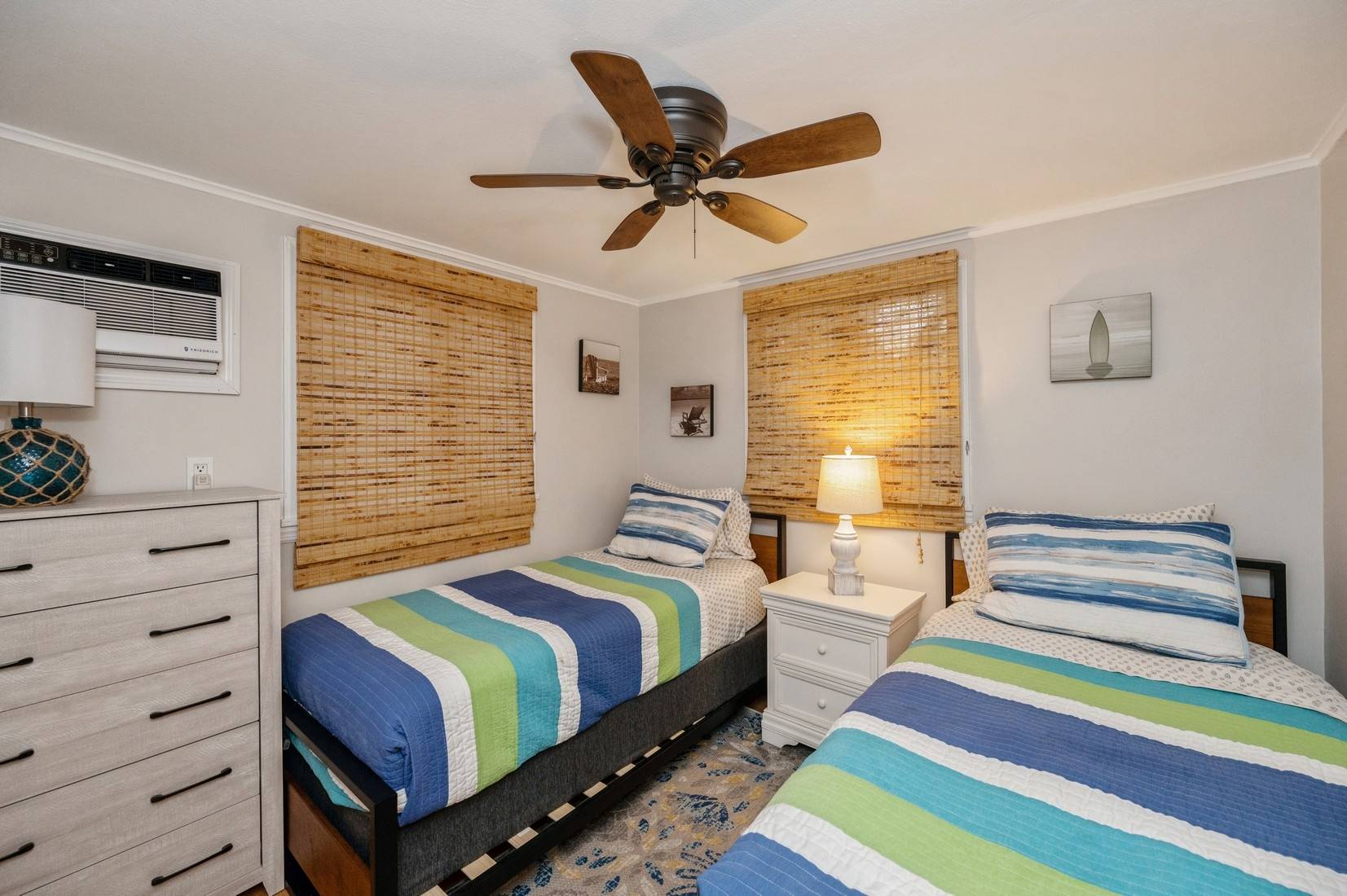 864815-qTFSXpfFNvWnqNyS