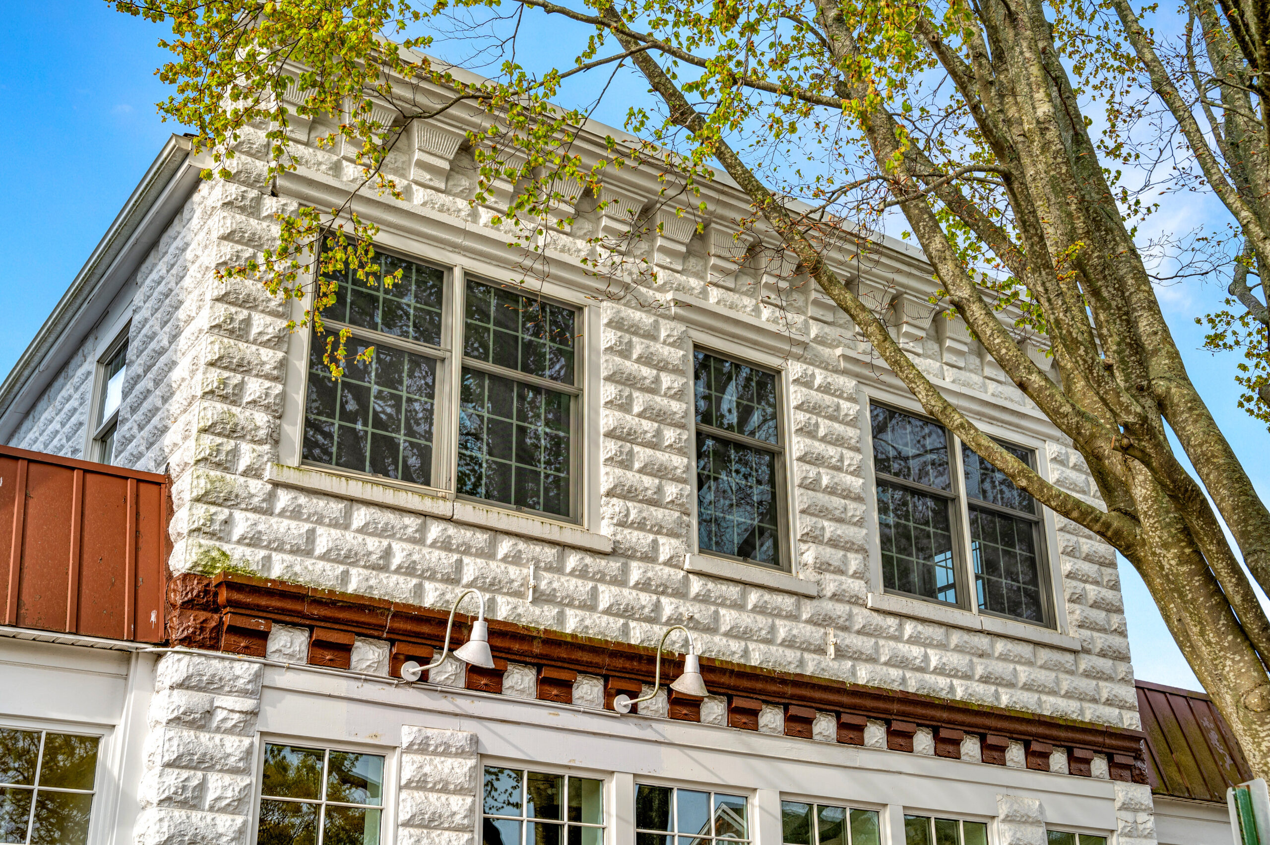 WebRes03_55 Newtown Ln, East Hampton_Front-Detail