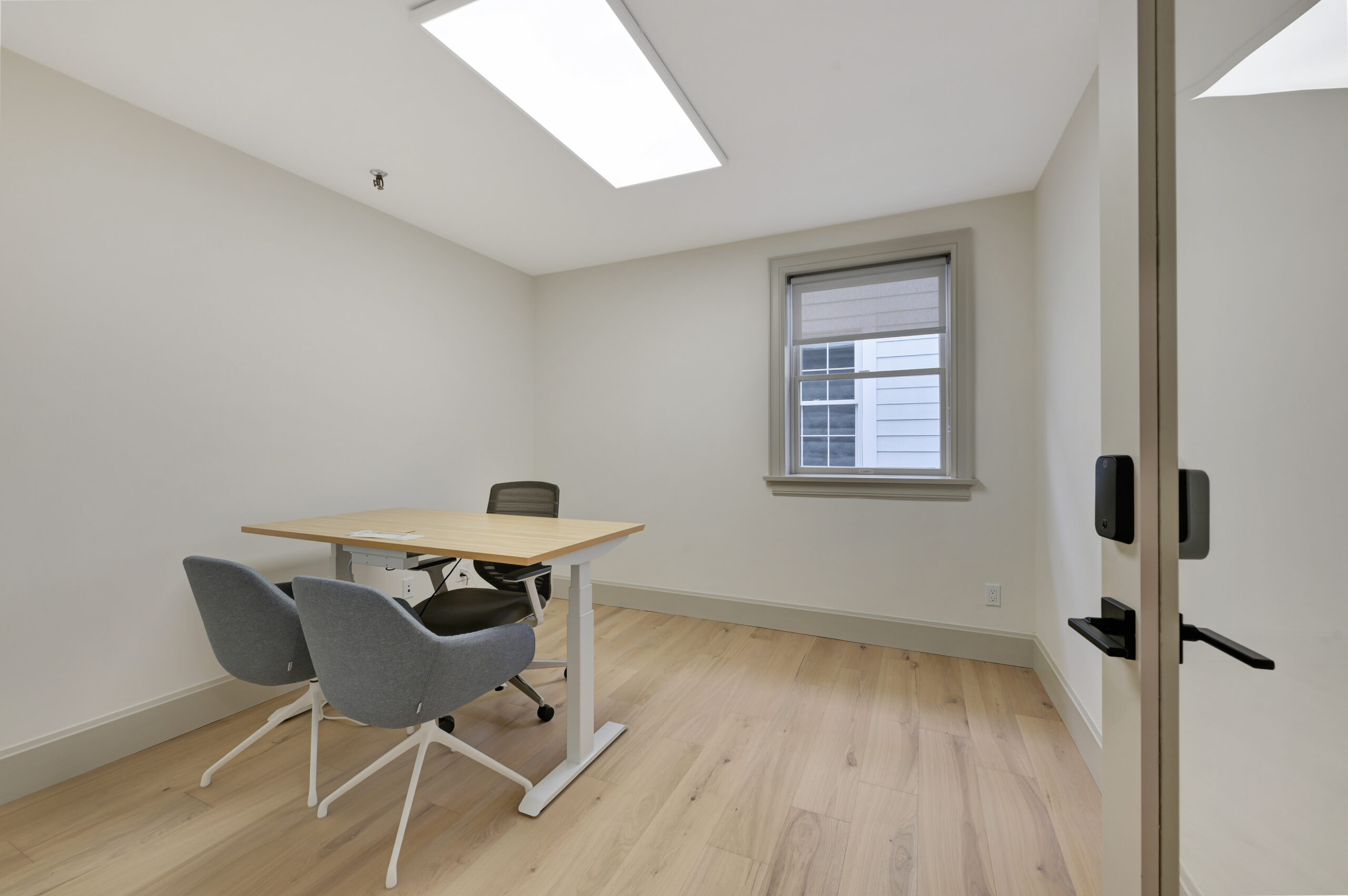 WebRes14_55 Newtown Ln, East Hampton_Consultation Room