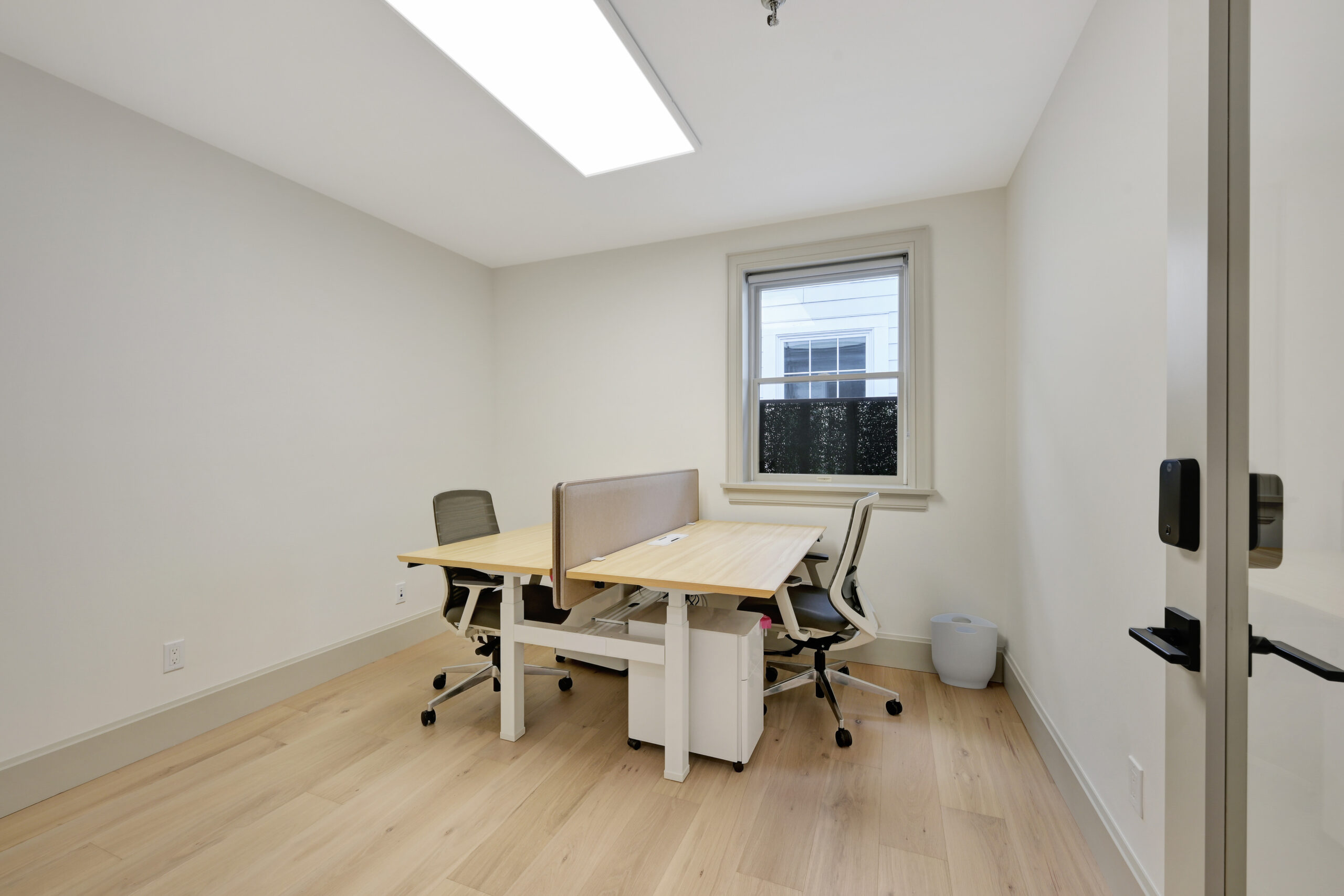 WebRes16_55 Newtown Ln, East Hampton_Consultation Room