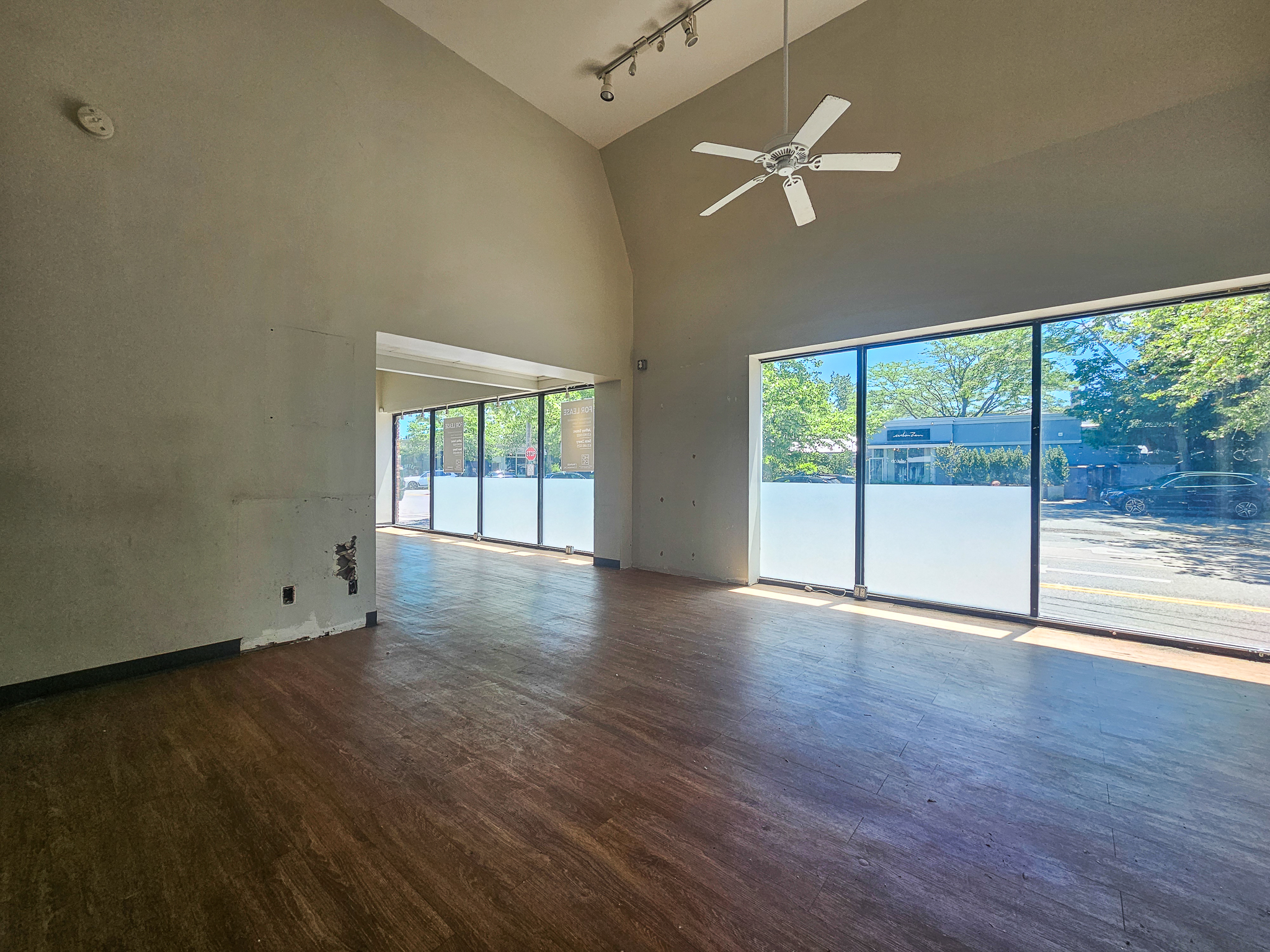 2 Main St, SAG-11